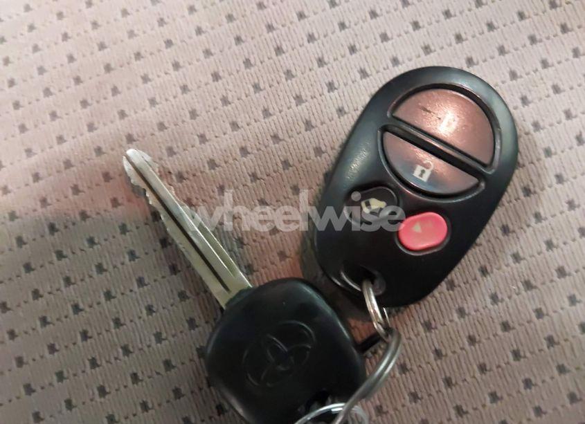 Photo 11 of 2008 Toyota Sienna LE (VIN 5TDZK23C68S132983)