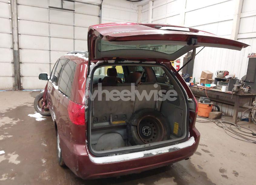 Photo 3 of 2008 Toyota Sienna LE (VIN 5TDZK23C68S132983)