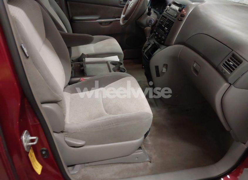 Photo 5 of 2008 Toyota Sienna LE (VIN 5TDZK23C68S132983)