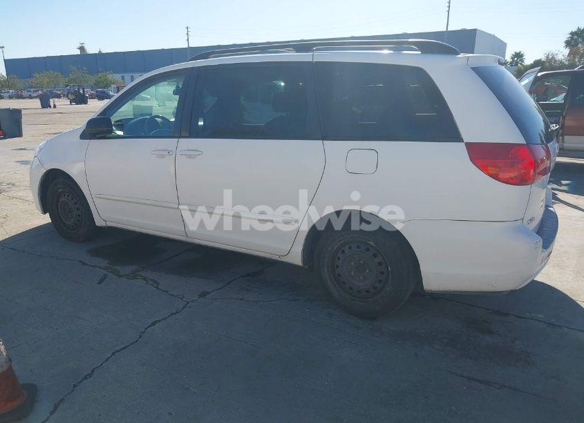 Photo 3 of 2008 Toyota Sienna LE (VIN 5TDZK23C68S142820)