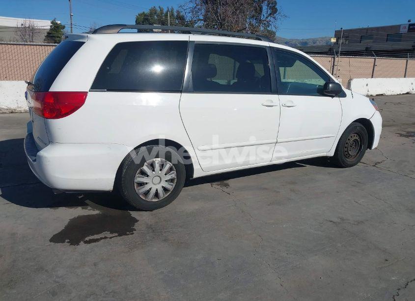 Photo 4 of 2008 Toyota Sienna LE (VIN 5TDZK23C68S142820)