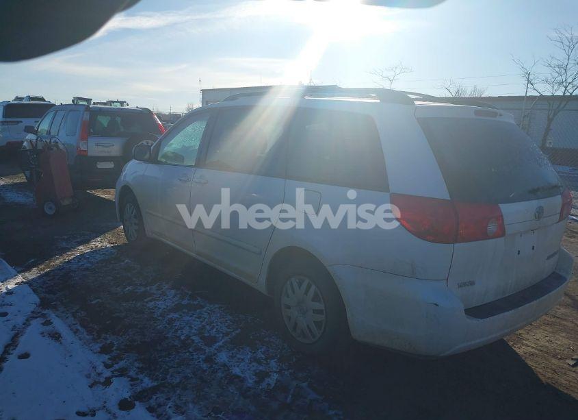 Photo 3 of 2008 Toyota Sienna LE (VIN 5TDZK23C68S146222)