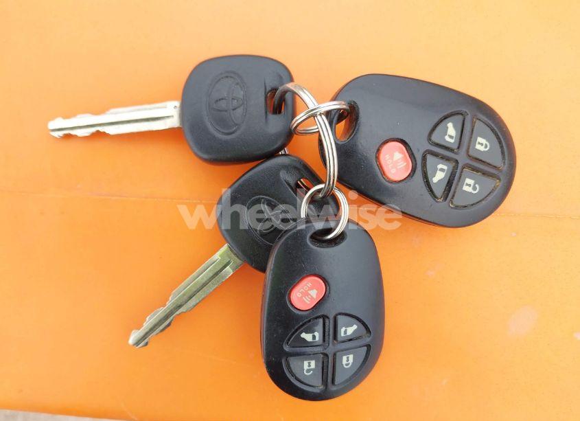 Photo 11 of 2008 Toyota Sienna LE (VIN 5TDZK23C68S157818)