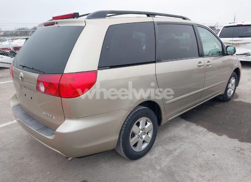 Photo 4 of 2008 Toyota Sienna LE (VIN 5TDZK23C68S157818)