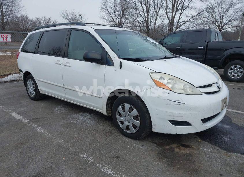 Photo 6 of 2008 Toyota Sienna LE (VIN 5TDZK23C68S169886)