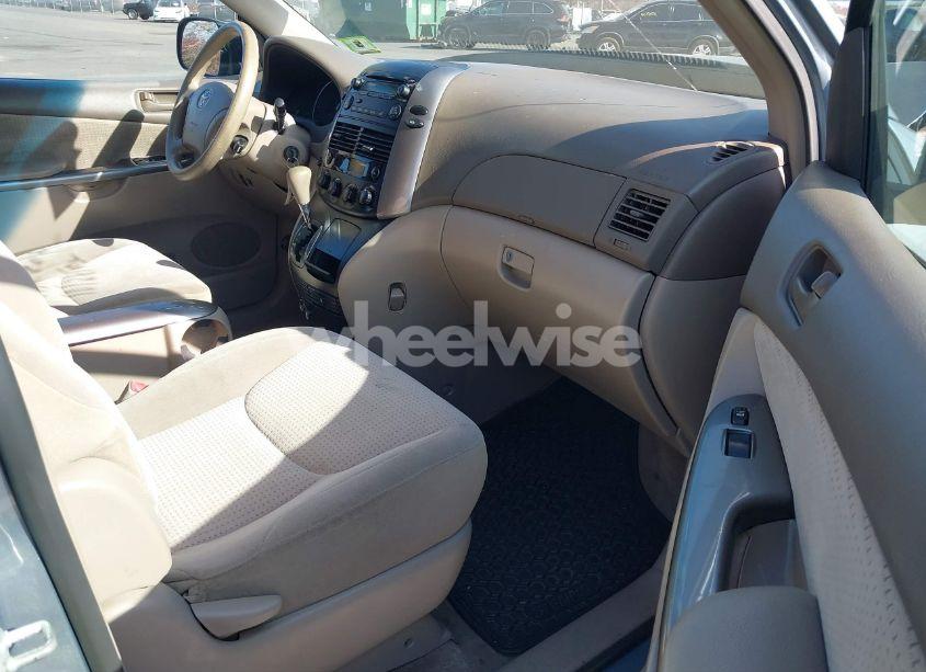 Photo 5 of 2008 Toyota Sienna LE (VIN 5TDZK23C68S198384)