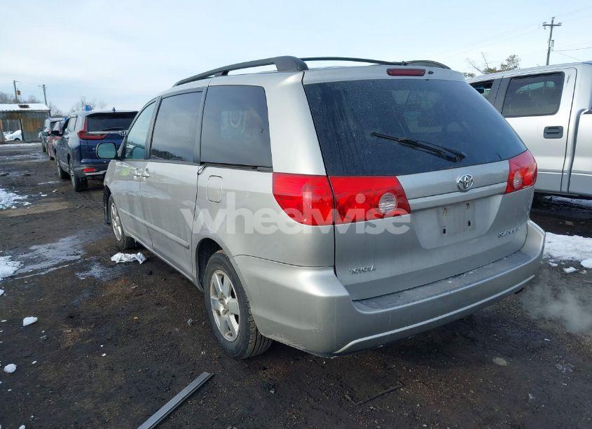 Photo 3 of 2008 Toyota Sienna LE (VIN 5TDZK23C68S225308)