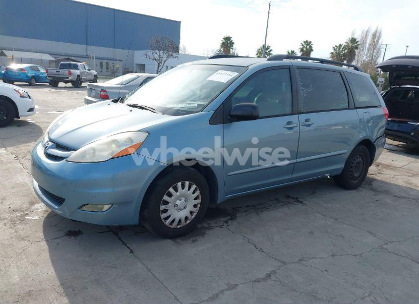 Photo 2 of 2008 Toyota Sienna CE/LE (VIN 5TDZK23C68SI86994)