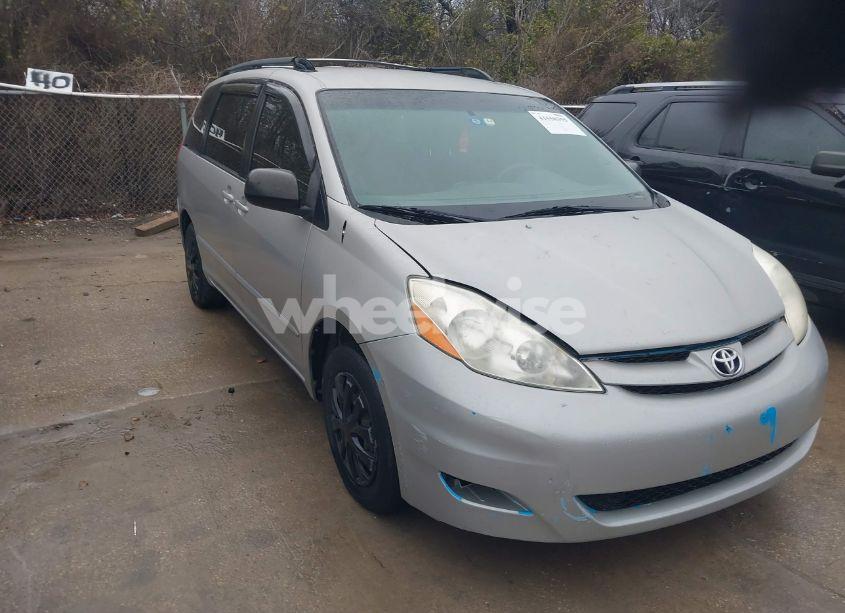 2009 Toyota Sienna CE (VIN 5TDZK23C69S242935) main photo