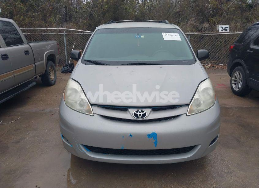 Photo 6 of 2009 Toyota Sienna CE (VIN 5TDZK23C69S242935)