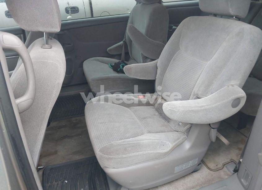 Photo 8 of 2009 Toyota Sienna CE (VIN 5TDZK23C69S242935)