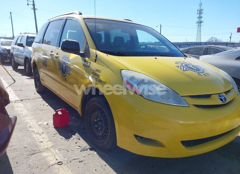 2009 Toyota Sienna LE (VIN 5TDZK23C69S255927) main photo