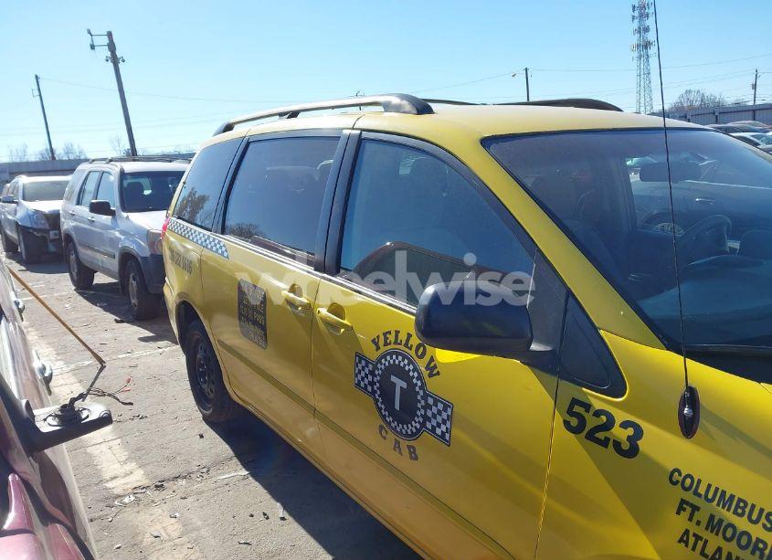 Photo 13 of 2009 Toyota Sienna LE (VIN 5TDZK23C69S255927)