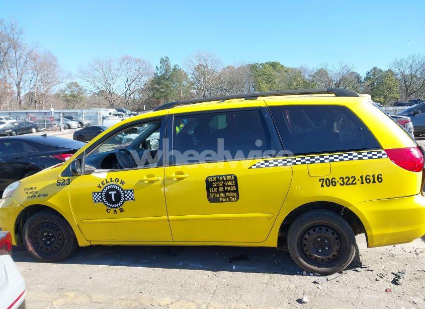 Photo 14 of 2009 Toyota Sienna LE (VIN 5TDZK23C69S255927)