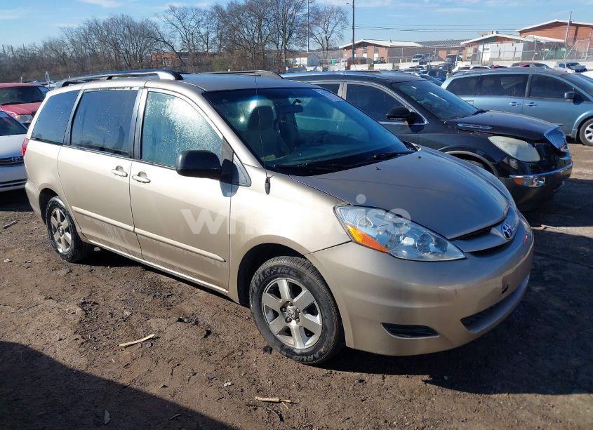 2009 Toyota Sienna LE (VIN 5TDZK23C69S258164) main photo