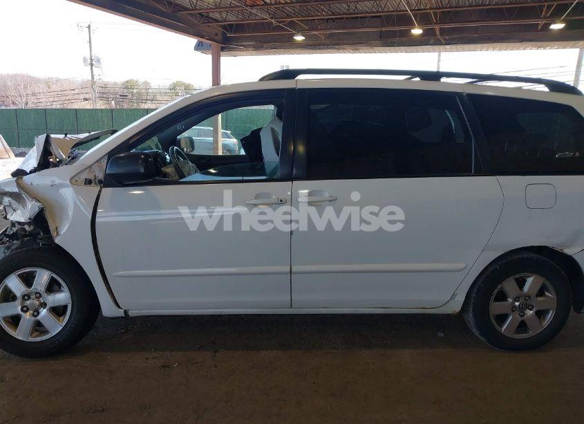 Photo 15 of 2009 Toyota Sienna LE (VIN 5TDZK23C69S261792)