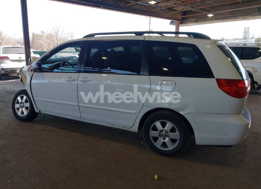 Photo 3 of 2009 Toyota Sienna LE (VIN 5TDZK23C69S261792)