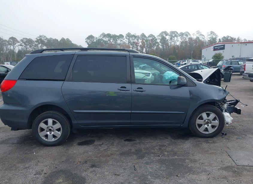 Photo 13 of 2009 Toyota Sienna LE (VIN 5TDZK23C69S262621)