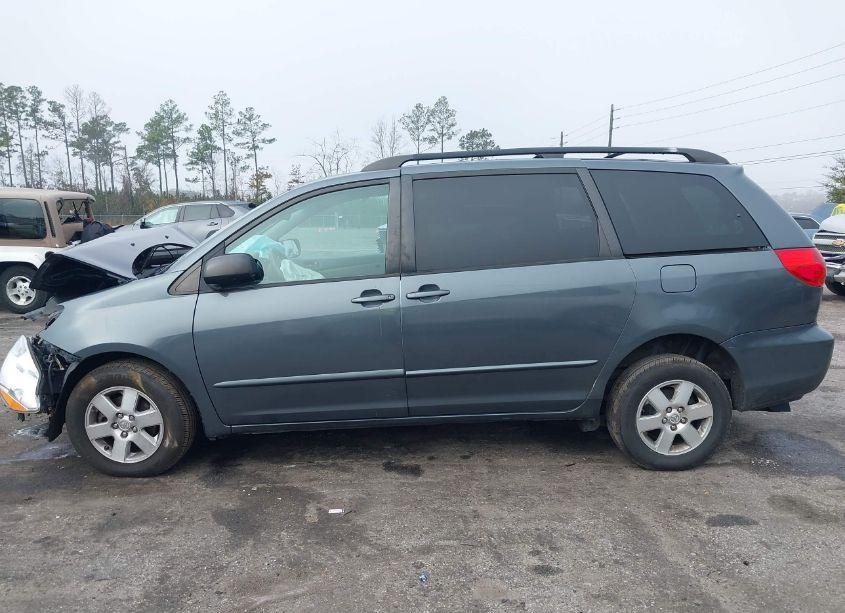 Photo 14 of 2009 Toyota Sienna LE (VIN 5TDZK23C69S262621)