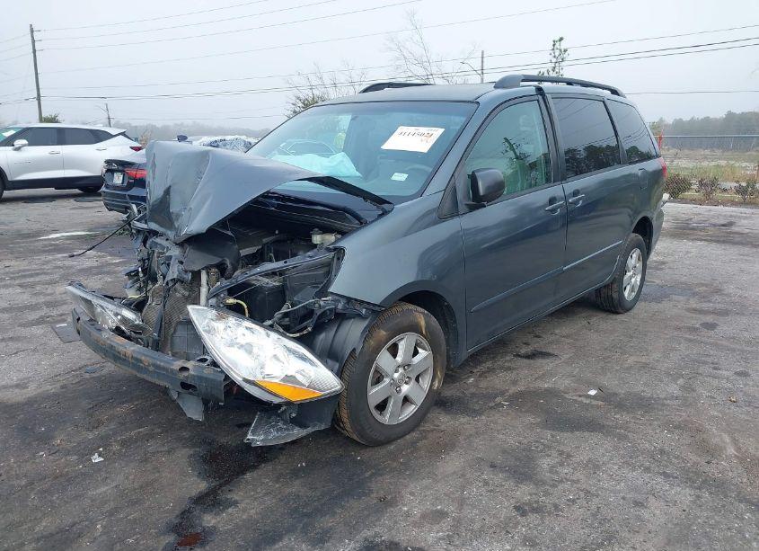 Photo 2 of 2009 Toyota Sienna LE (VIN 5TDZK23C69S262621)