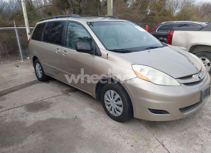 2007 Toyota Sienna LE (VIN 5TDZK23C77S009062) main photo