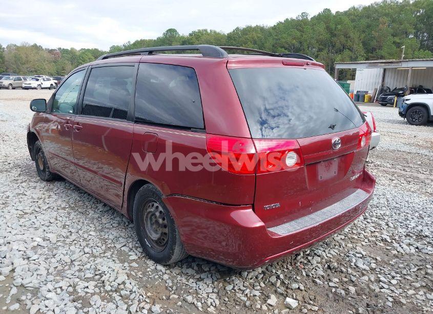 Photo 3 of 2007 Toyota Sienna LE (VIN 5TDZK23C77S012141)