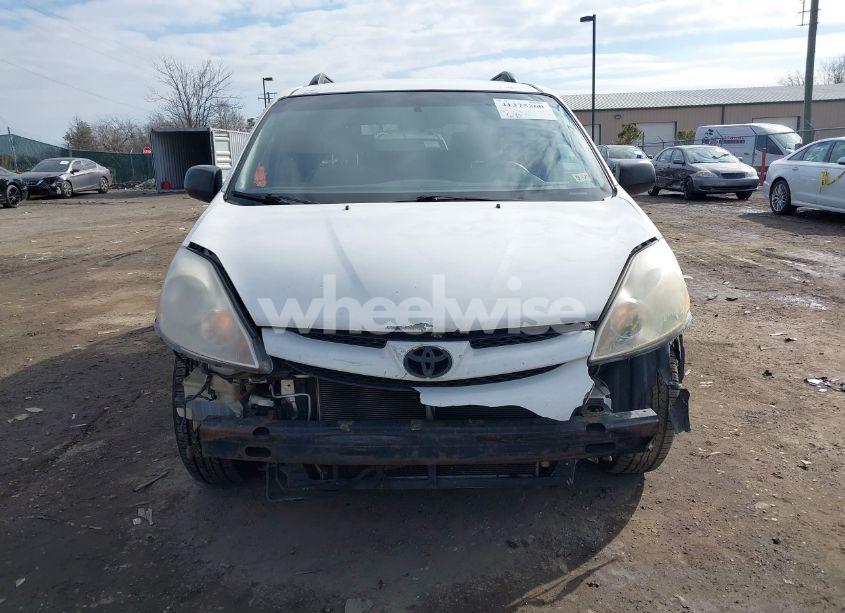 Photo 13 of 2007 Toyota Sienna LE (VIN 5TDZK23C77S034172)