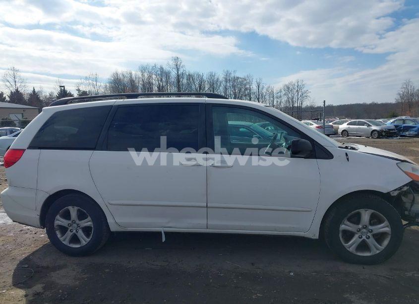 Photo 14 of 2007 Toyota Sienna LE (VIN 5TDZK23C77S034172)