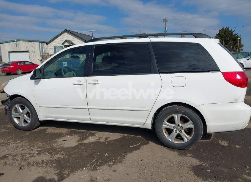 Photo 15 of 2007 Toyota Sienna LE (VIN 5TDZK23C77S034172)