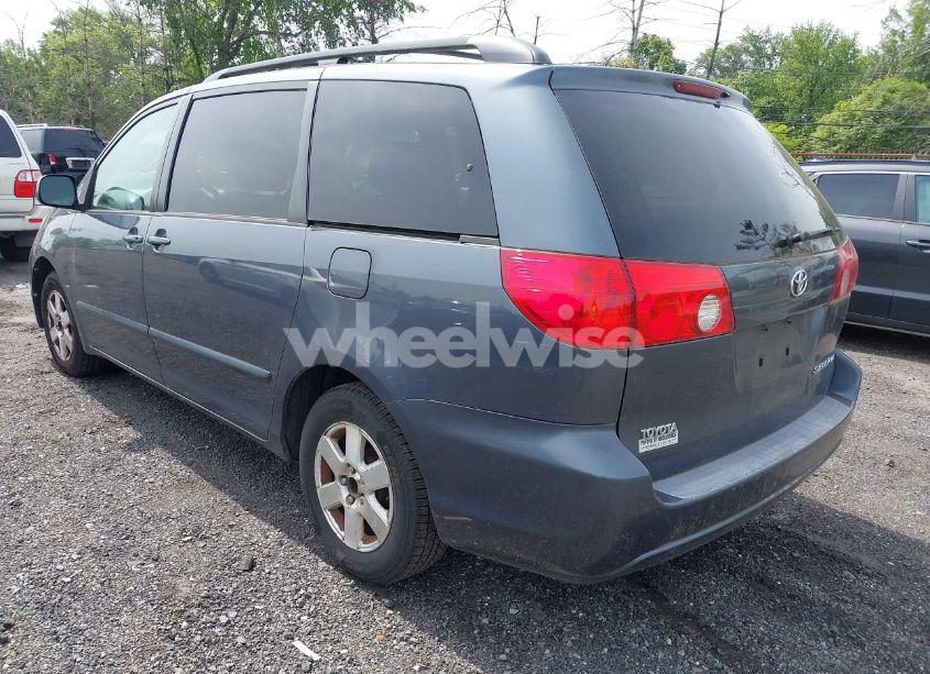 Photo 3 of 2007 Toyota Sienna CE/LE (VIN 5TDZK23C77S060464)