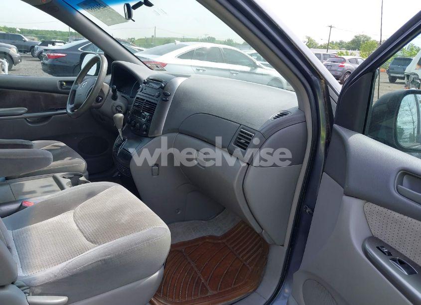 Photo 5 of 2007 Toyota Sienna CE/LE (VIN 5TDZK23C77S060464)