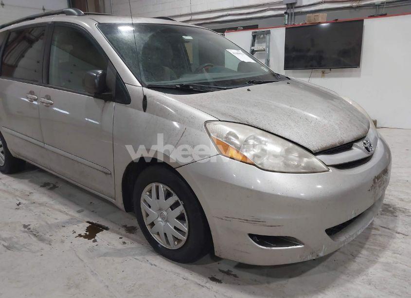 Photo 12 of 2007 Toyota Sienna LE (VIN 5TDZK23C77S082917)