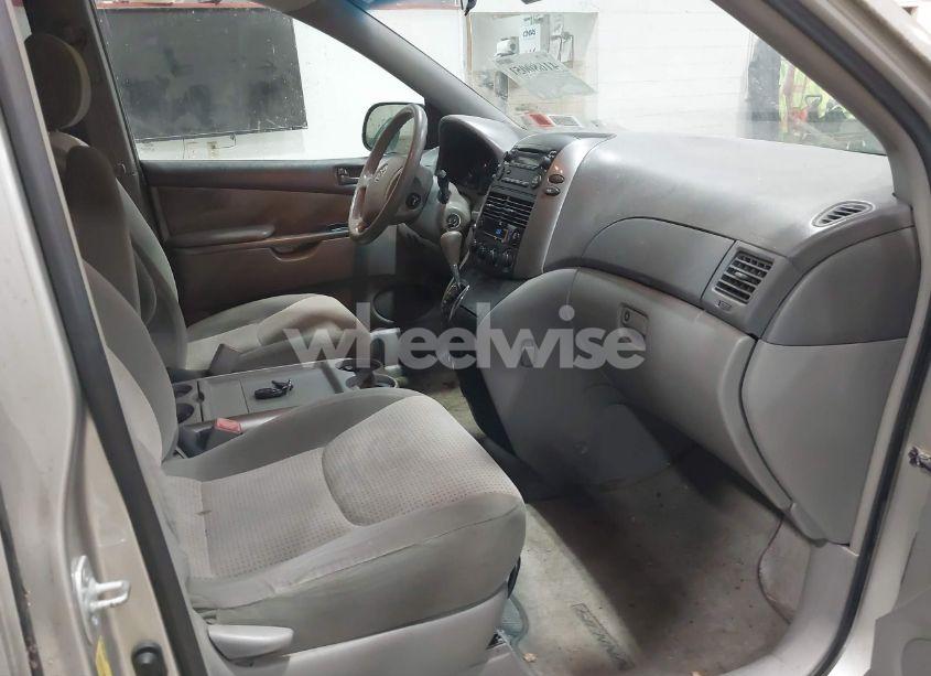 Photo 5 of 2007 Toyota Sienna LE (VIN 5TDZK23C77S082917)