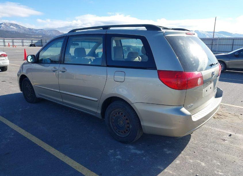 Photo 3 of 2007 Toyota Sienna CE (VIN 5TDZK23C77S091438)