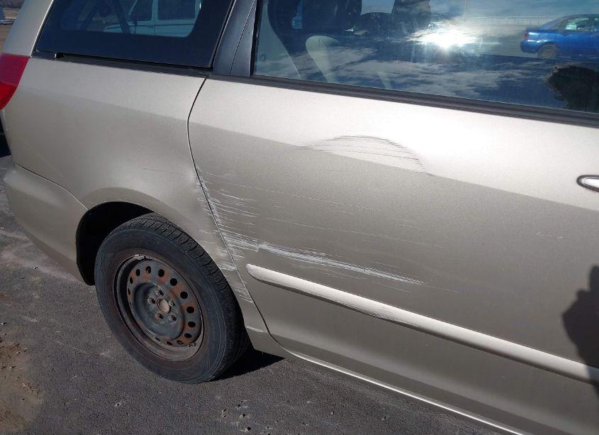 Photo 6 of 2007 Toyota Sienna CE (VIN 5TDZK23C77S091438)