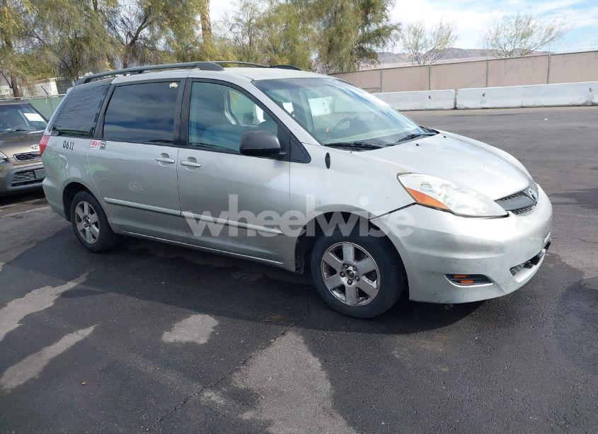 2007 Toyota Sienna LE (VIN 5TDZK23C77S091729) main photo