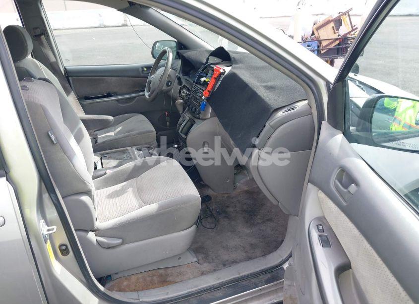 Photo 5 of 2007 Toyota Sienna LE (VIN 5TDZK23C77S091729)