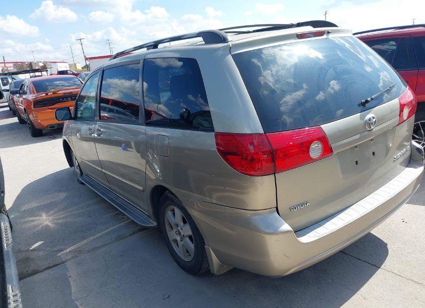 Photo 3 of 2008 Toyota Sienna LE (VIN 5TDZK23C78S100754)