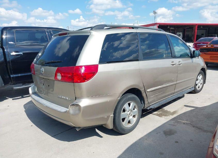 Photo 4 of 2008 Toyota Sienna LE (VIN 5TDZK23C78S100754)