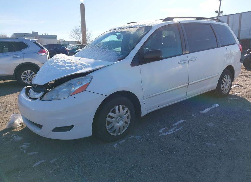 Photo 2 of 2008 Toyota Sienna LE (VIN 5TDZK23C78S141854)