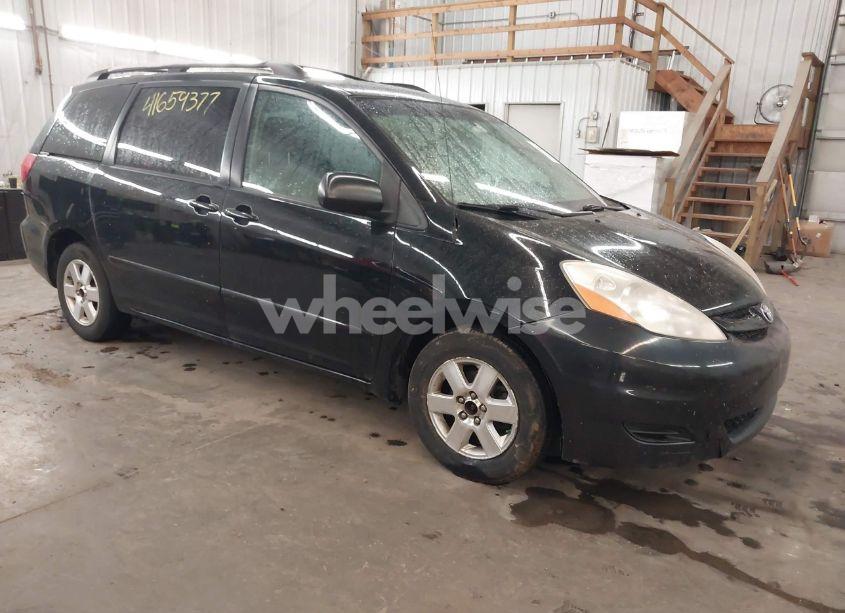 2008 Toyota Sienna LE (VIN 5TDZK23C78S162445) main photo