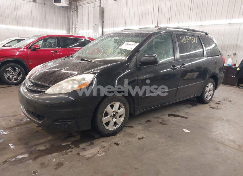 Photo 2 of 2008 Toyota Sienna LE (VIN 5TDZK23C78S162445)