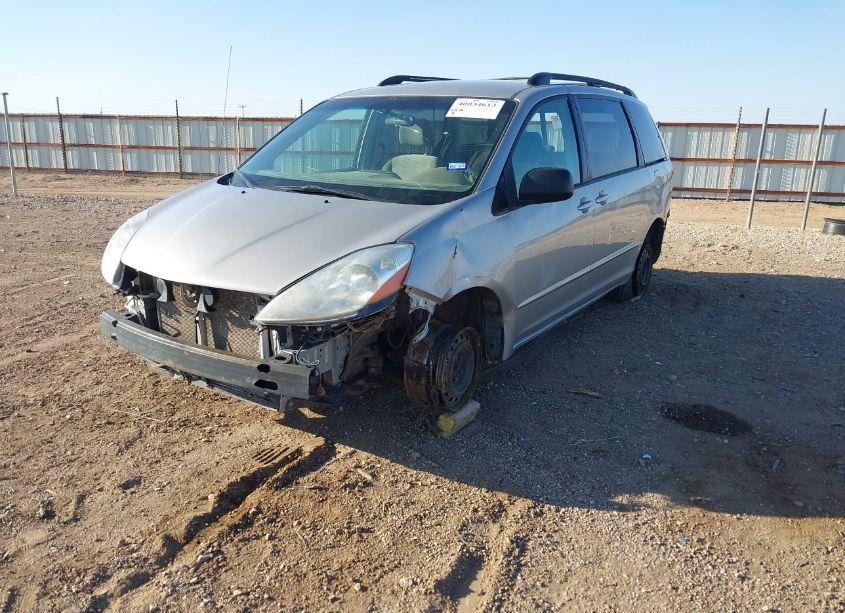 Photo 2 of 2008 Toyota Sienna LE (VIN 5TDZK23C78S180704)