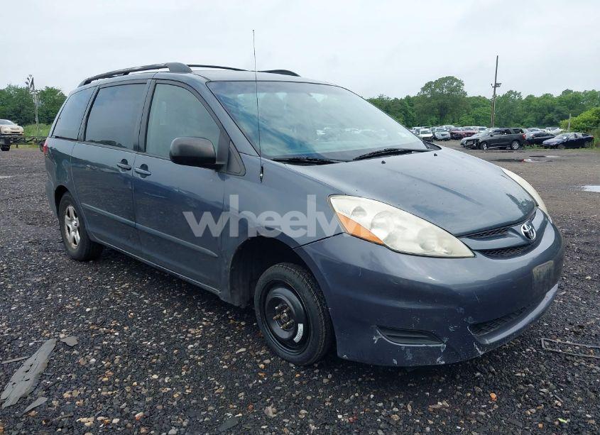 2008 Toyota Sienna CE (VIN 5TDZK23C78S200305) main photo