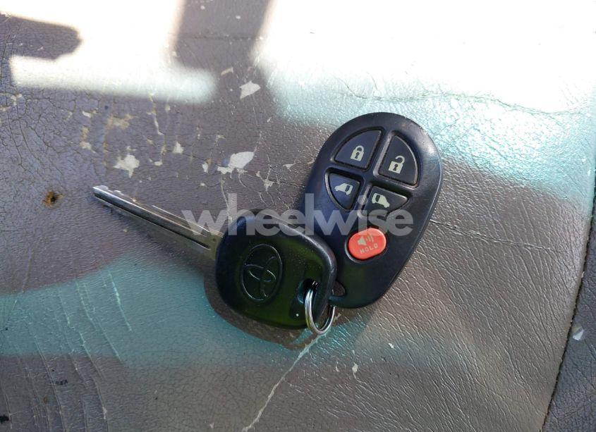 Photo 11 of 2008 Toyota Sienna LE (VIN 5TDZK23C78S201129)