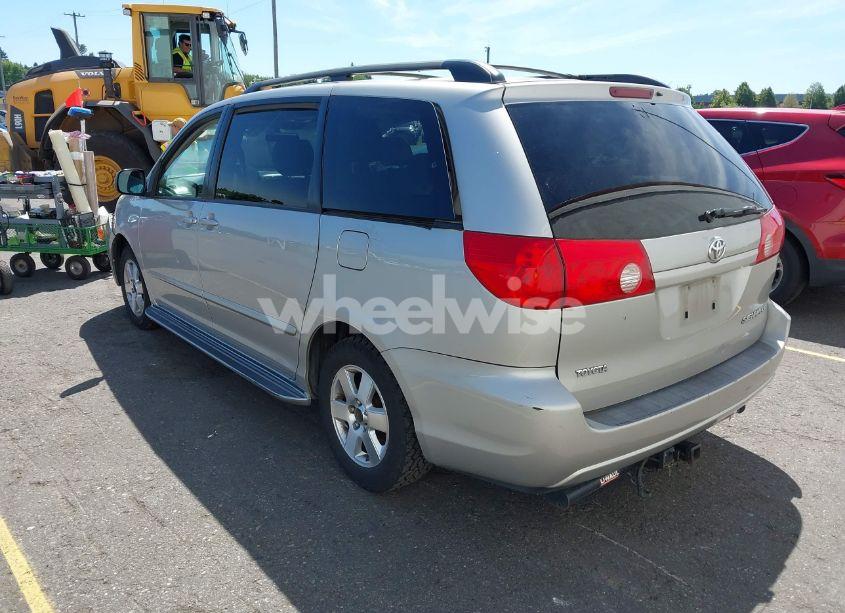 Photo 3 of 2008 Toyota Sienna LE (VIN 5TDZK23C78S201129)