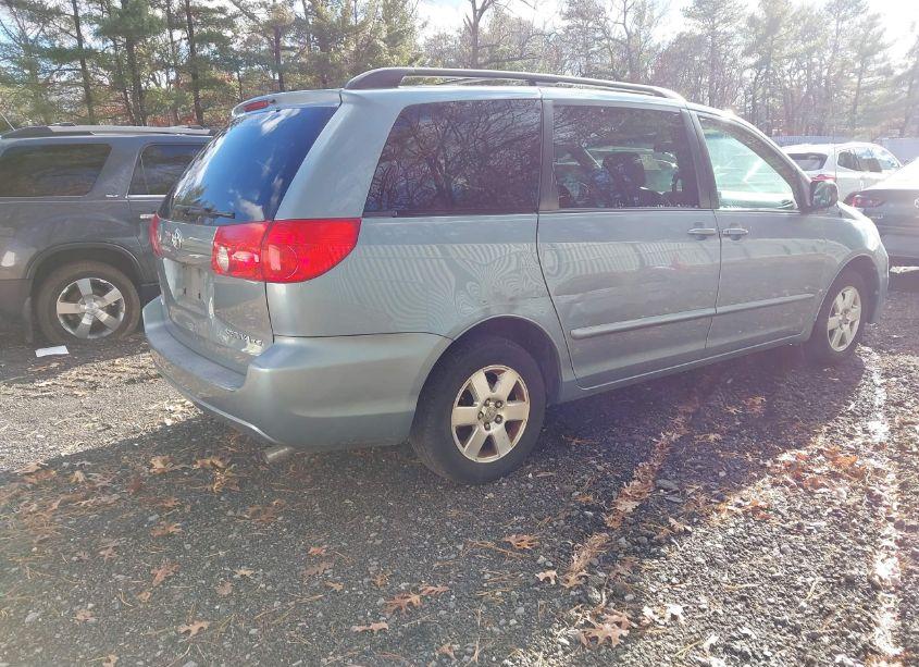 Photo 4 of 2008 Toyota Sienna LE (VIN 5TDZK23C78S204158)