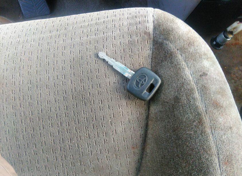 Photo 11 of 2009 Toyota Sienna CE (VIN 5TDZK23C79S230471)