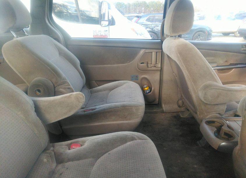 Photo 8 of 2009 Toyota Sienna CE (VIN 5TDZK23C79S230471)