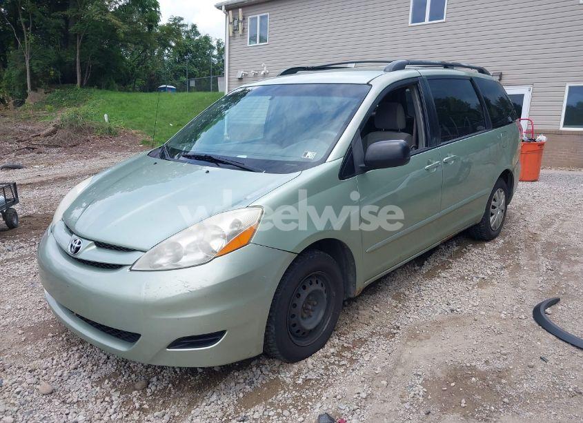 Photo 2 of 2009 Toyota Sienna CE/LE (VIN 5TDZK23C79S248971)